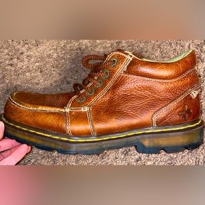 Vintage Dr. Martens men’s sz10, style is Kyle lace up leather ankle boots.